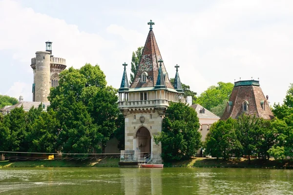 락 Lustschloss, Niederoesterreich — 스톡 사진