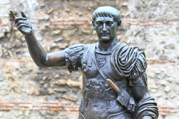 Trajan Statue, Roman Walls, London - UK — Stock Photo, Image