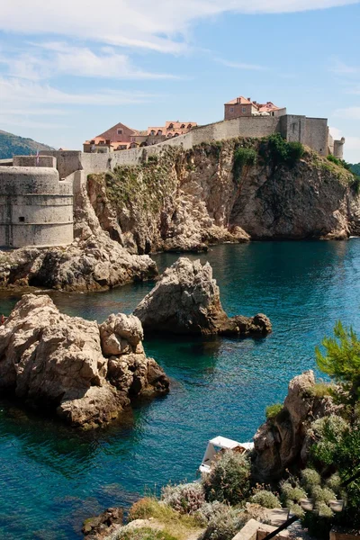 Dubrovnik vista panorámica de las murallas de la ciudad — Foto de Stock