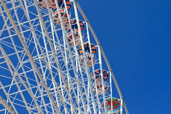 Witte veerboten wiel — Stockfoto