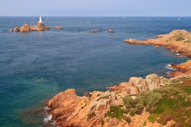 Corbiere deniz feneri ve kayalık sahilleri, jersey, Kanal Adaları