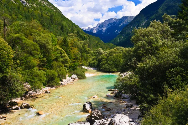 Alpine rivier soca, isonzo, Slovenië — Stockfoto