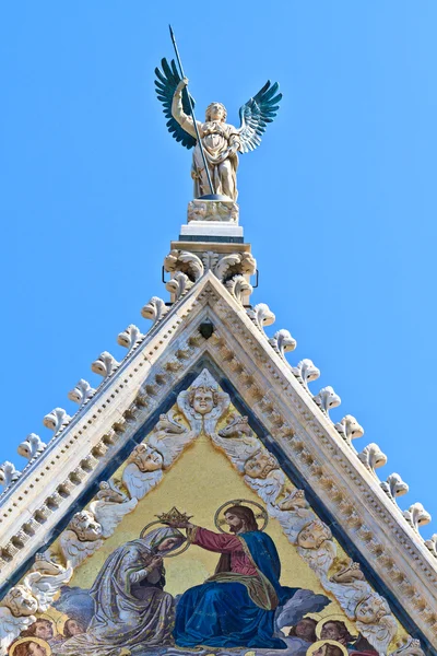 门面锡耶纳穹顶 （大教堂锡耶纳），意大利 — 图库照片