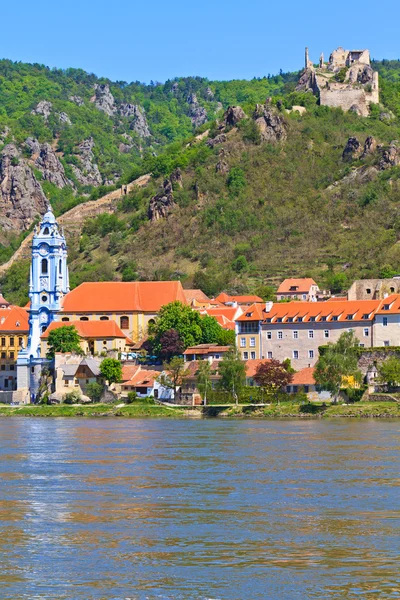 Durnstein op de rivier de Donau (wachau vallei), Oostenrijk — Stockfoto