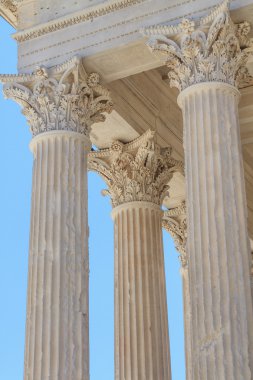 Roma Tapınağı ayrıntıları, provence, nimes, Fransa