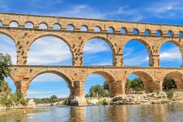 Pont du gard, Nîmes, provence, Frankrijk — Stockfoto