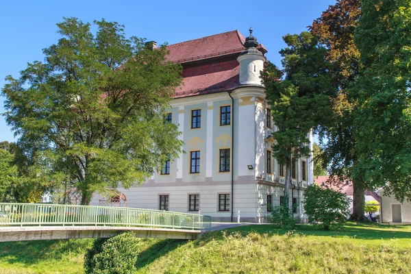 Траунский дворец в Верхней Австрии — стоковое фото