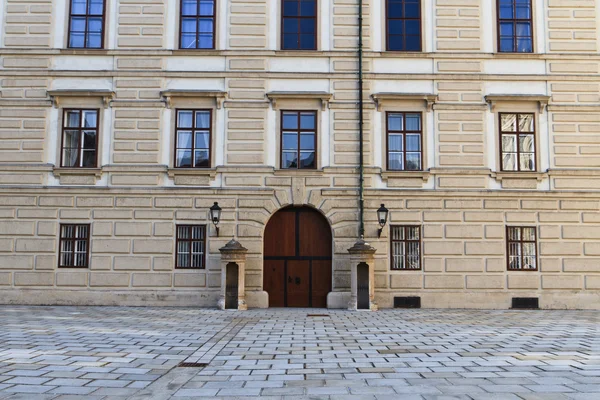 ウィーン ホーフブルク宮殿 - 内側の正方形の入り口 — ストック写真