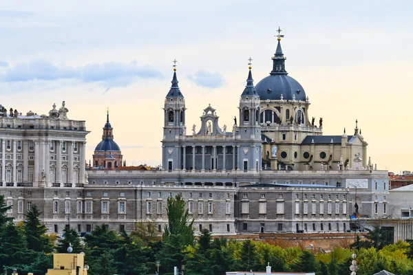 Almudena Katedrali, Madrid, İspanya — Stok fotoğraf