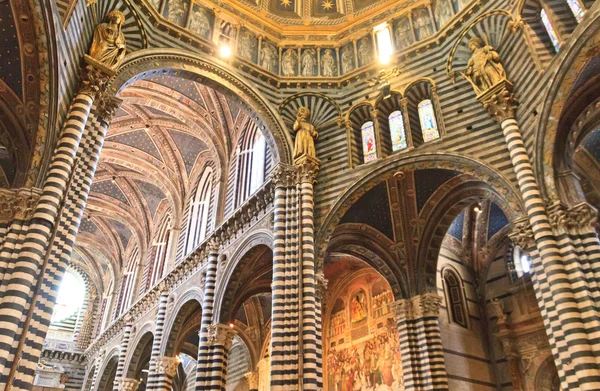 シエナ、トスカーナ - ドーム （シエナ大聖堂の内部) — ストック写真