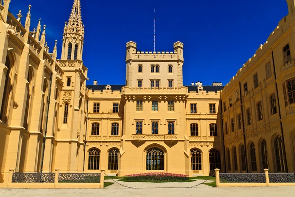 Lednice palace, wpisanego na listę Światowego Dziedzictwa UNESCO, Republika Czeska — Zdjęcie stockowe