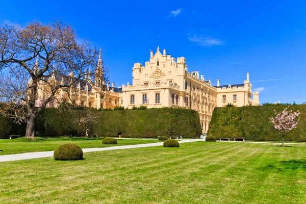 クラシカル宮殿と庭園、ユネスコ世界遺産チェコ日時 — ストック写真