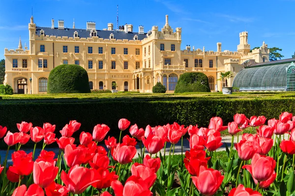 Lednice palace and gardens, Unesco World Heritage Site, Czech Re — Stock Photo, Image