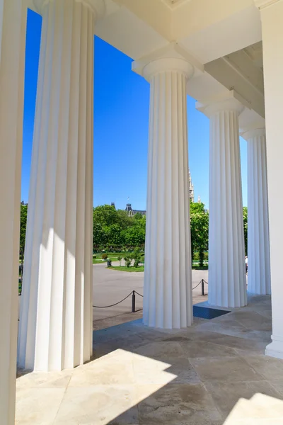 Vienna - Temple of Theseus — Stock Photo, Image