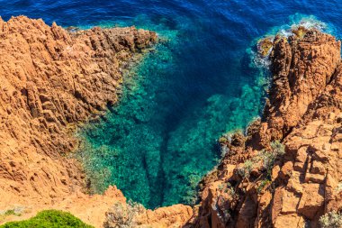 Fransız Riviera cannes, fr yakınındaki güzel doğal manzaralı sahil şeridi