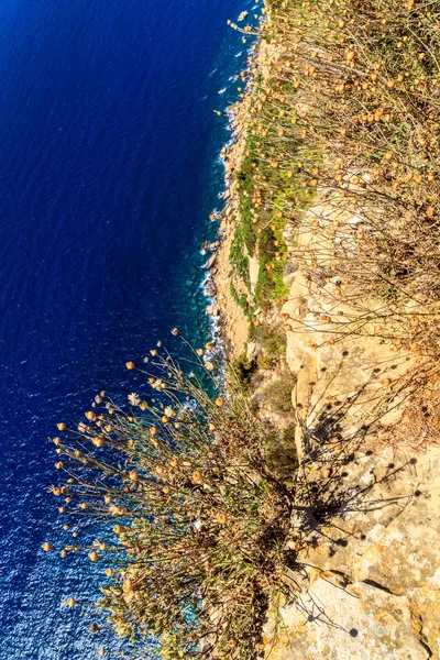 Luchtfoto van prachtige schilderachtige kust in de buurt van cassis in souther — Stockfoto