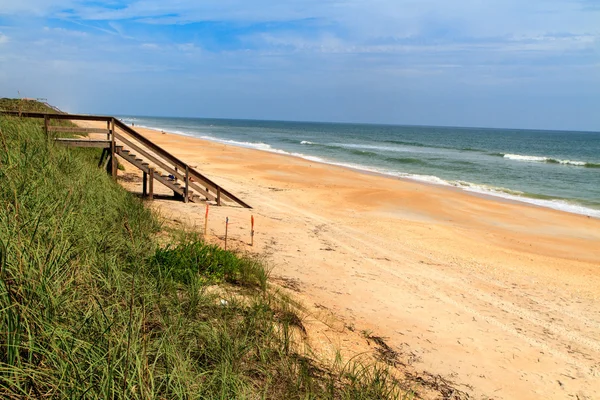 Florida strand met houten Oceaan toegang — Stockfoto