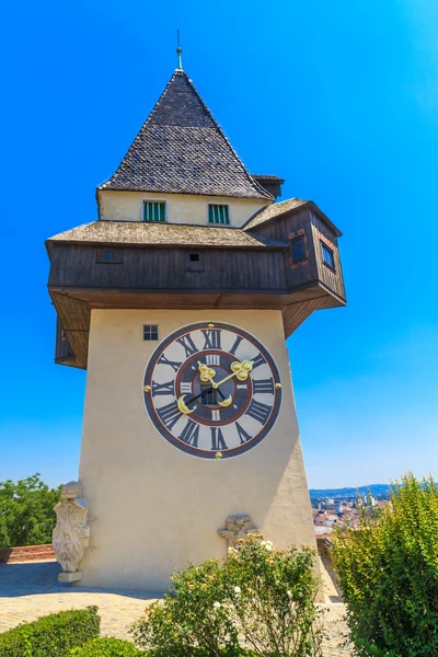 Slavnou věž s hodinami (uhrturm) v Grazu, Štýrsko, Rakousko — Stock fotografie