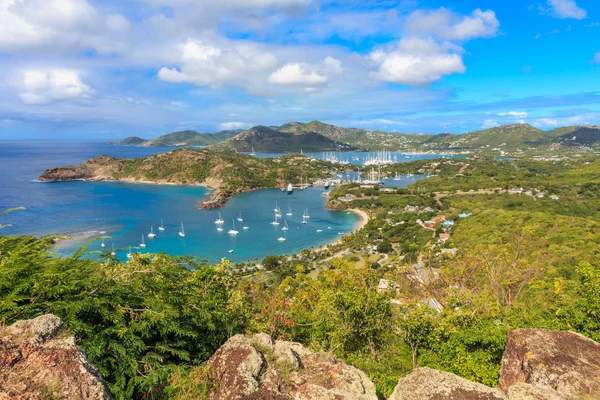 Antigua bay flygfoto, falmouth bay, engelsk hamn, antigua — Stockfoto