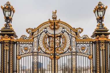 buckingham Sarayı, Londra, İngiltere, süslü kapısı