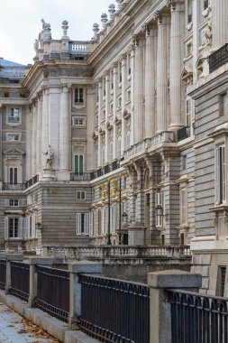 Madrid Kraliyet Sarayı, yan görünüm, İspanya