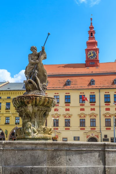 Jihlava (iglau) main (masaryk) plein met het stadhuis, Moravië, c — Stockfoto