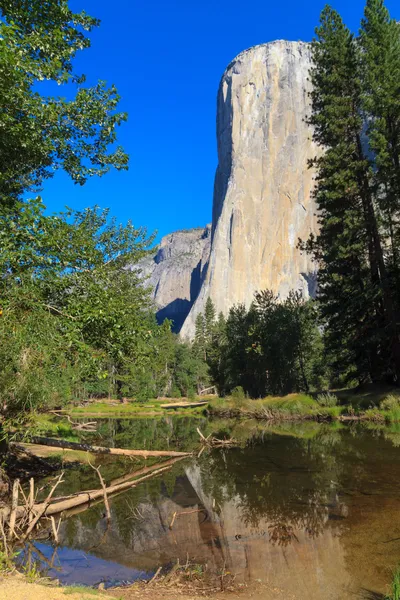 El Capitán, Parque Nacional Yosemite, California — Foto de Stock