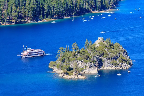 Emerald Bay Paddle Steamer and Fannette Island, Lake Tahoe, Cali — Stock Photo, Image