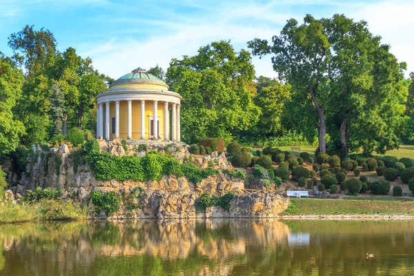 Esterhazy Park palace, leopoldina Tapınağı Stok Resim