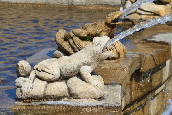 Frog Fountain detalhes arquitetônicos — Fotografia de Stock