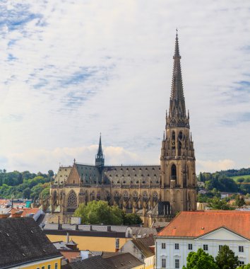 Linz cityscape ile yeni bir katedral, Avusturya