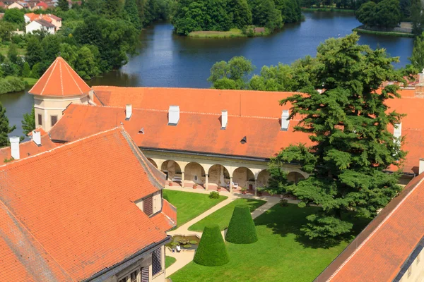 Telc, vue sur la vieille ville (un site du patrimoine mondial de l'UNESCO), République tchèque — Photo