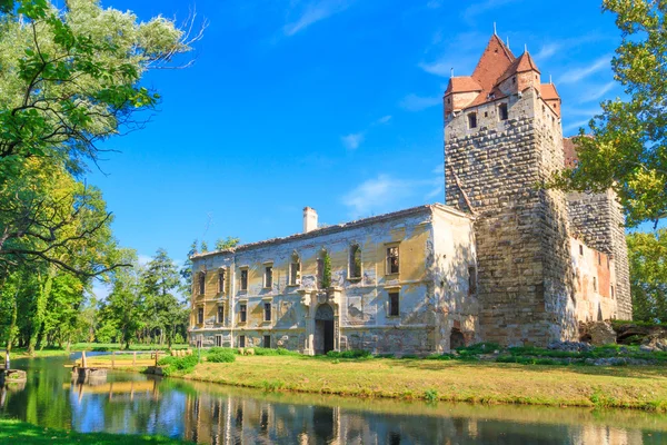 Burgruine Pottendorf bei Eisenstadt, Österreich — Stockfoto