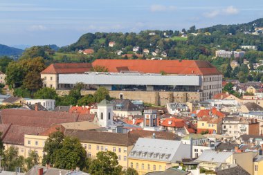 schlossmuseum ve eski şehir, Avusturya Linz cityscape