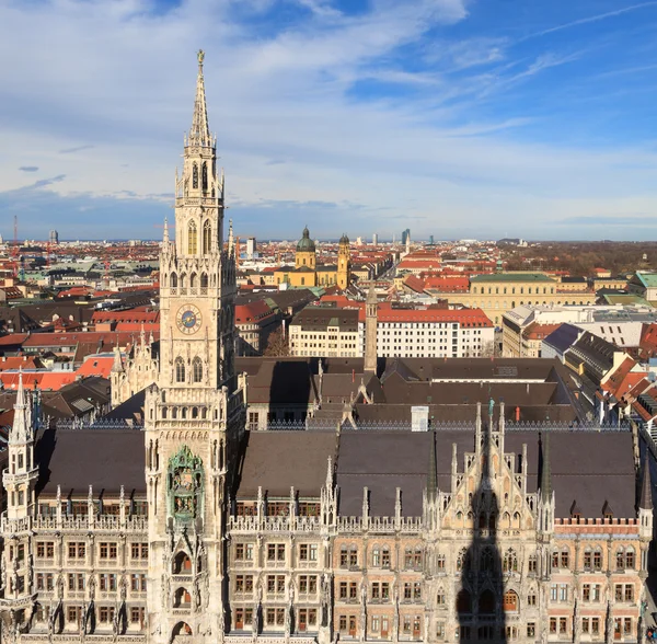 Múnich, Ayuntamiento gótico de Marienplatz, Baviera, Alemania — Foto de Stock