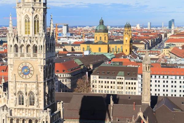 Mnichov, gotická radnice na Marienplatz, Bavorsko, Německo — Stock fotografie