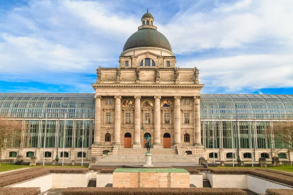 Munich, Bayerische Staatskanzlei, Chancellerie d'État bavaroise, Ge — Photo