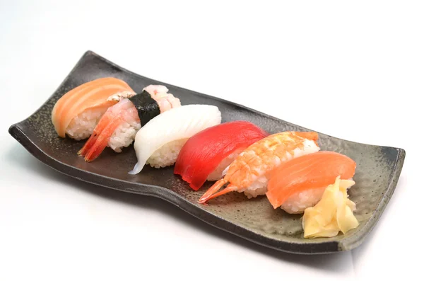Σούσι, ιαπωνική παραδοσιακά πιάτα — Φωτογραφία Αρχείου