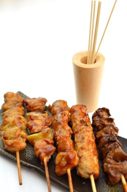 Yakitori denilen char ızgara tavuk