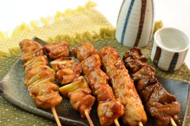 Yakitori denilen char ızgara tavuk