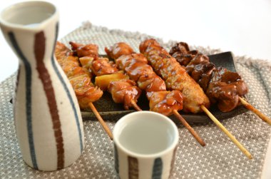 Yakitori denilen char ızgara tavuk
