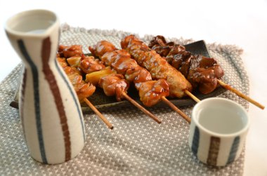 Yakitori denilen char ızgara tavuk