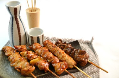 Yakitori denilen char ızgara tavuk