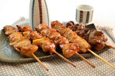 Yakitori denilen char ızgara tavuk