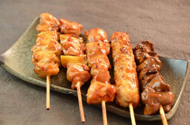 Yakitori denilen char ızgara tavuk