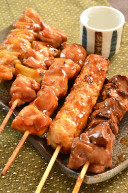 Yakitori denilen char ızgara tavuk