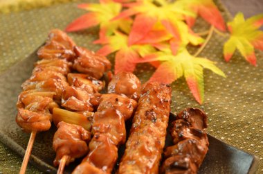 Yakitori denilen char ızgara tavuk