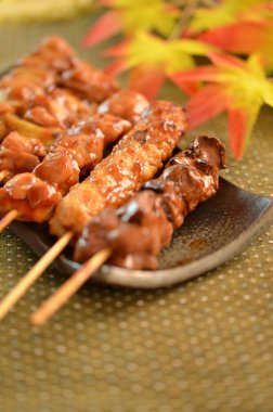 Yakitori denilen char ızgara tavuk