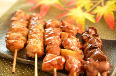 Yakitori denilen char ızgara tavuk