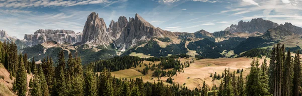 Mountains of Groedner valley — Stock Photo, Image